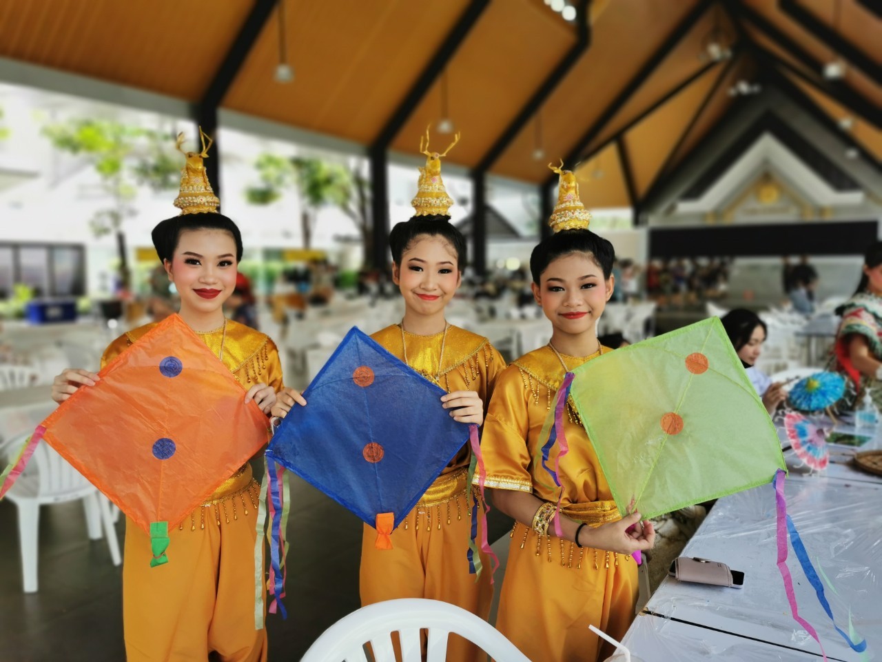 สาธิตว่าวไทย ศิลป์สร้างทางอาชีพ Live&Learn ณ หอประชุมเล็ก ศูนย์วัฒนธรรมแห่งประเทศไทย